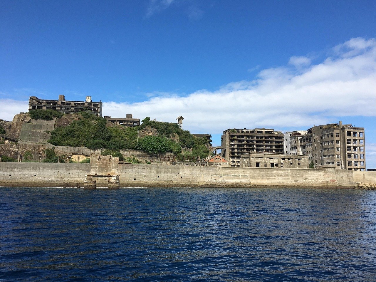 군함도 (Hashima Island)