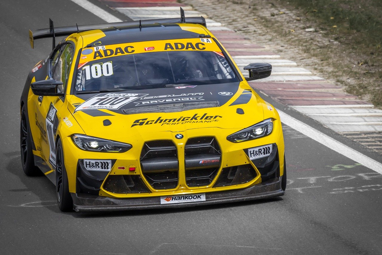 레이싱에서 승리하는 4가지 전략 살펴보기 9 레이싱