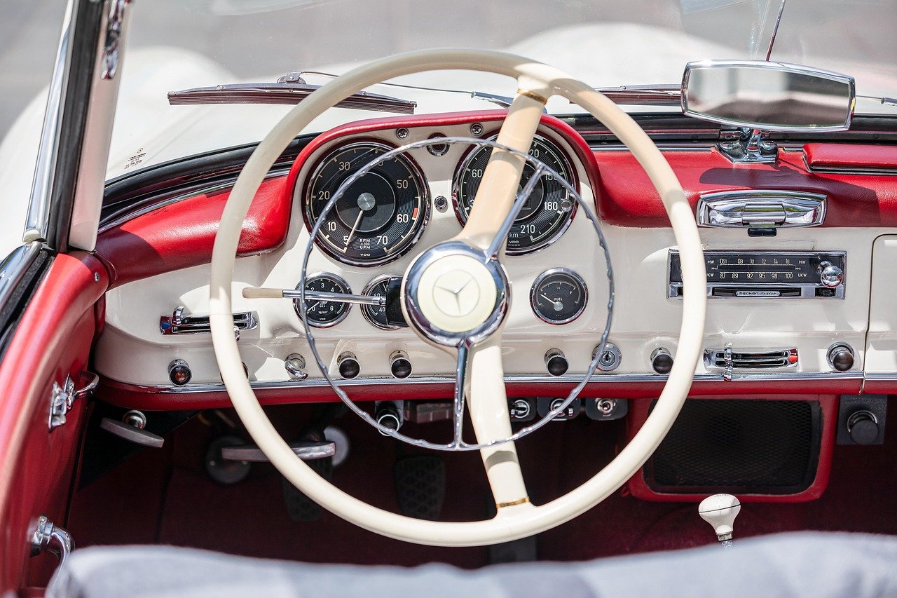 메르세데스-벤츠 SL의 매력을 알아보자 11 메르세데스-벤츠 SL