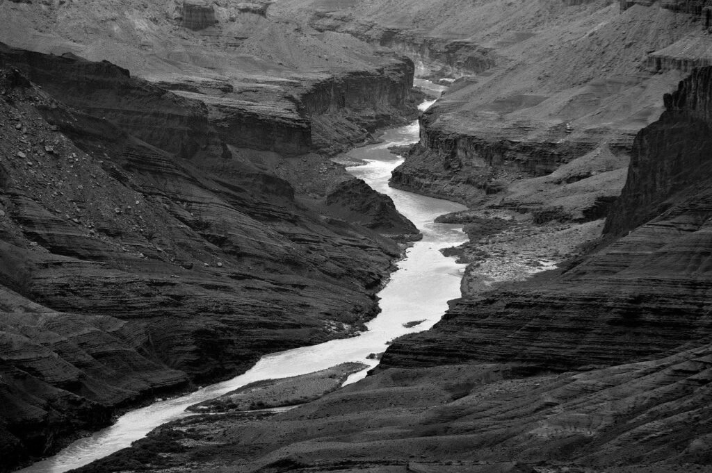 집콕 필수! 2025년 11월 넷플릭스 신작 힐링 드라마 추천작 BEST 5 8 집콕 필수 2025년 11월 넷플릭스 신작 힐링 드라마 추천작 BEST 5