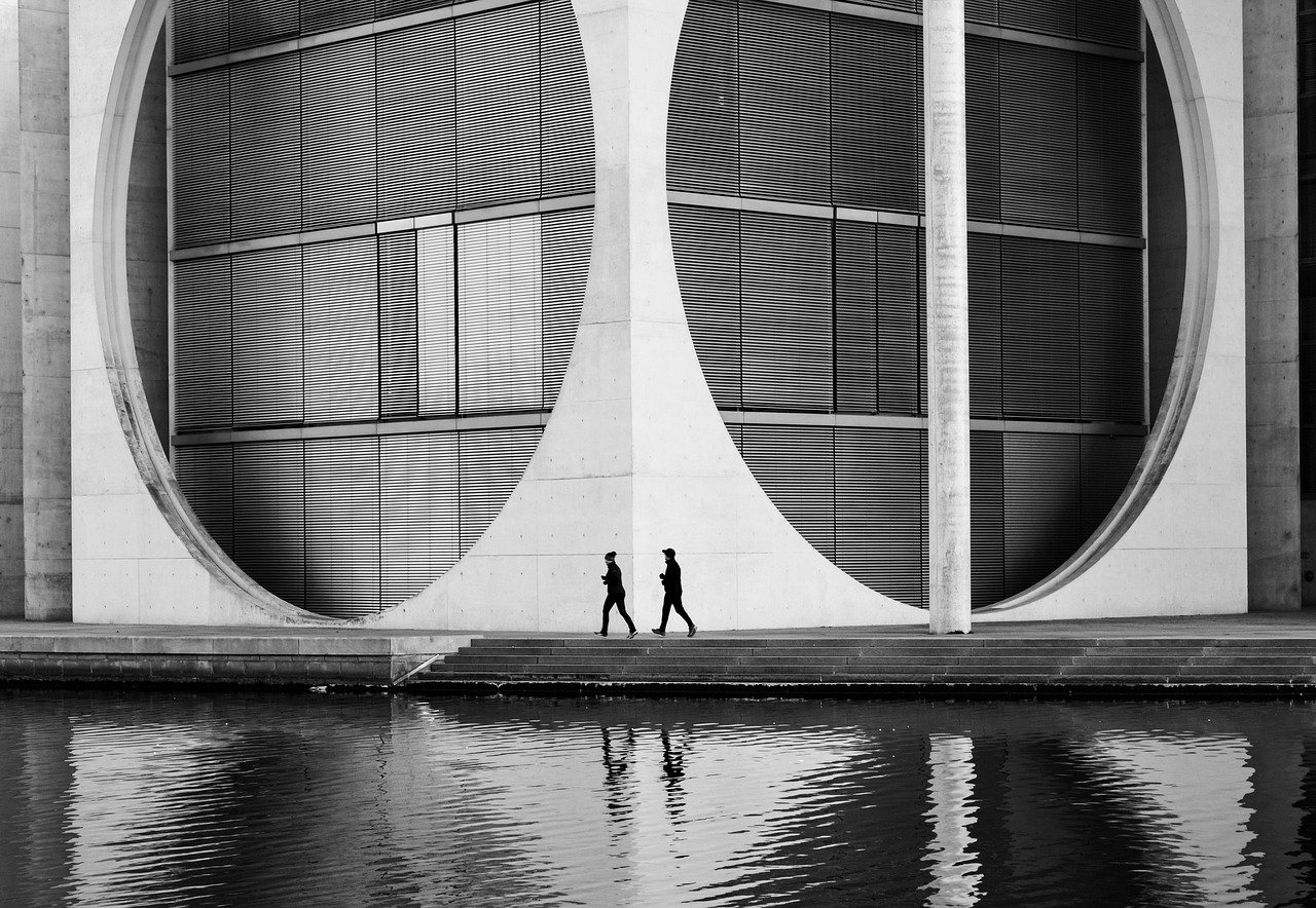 조거팬츠에 어울리는 상의 TOP 3 1 조거팬츠에 어울리는 상의 TOP 3