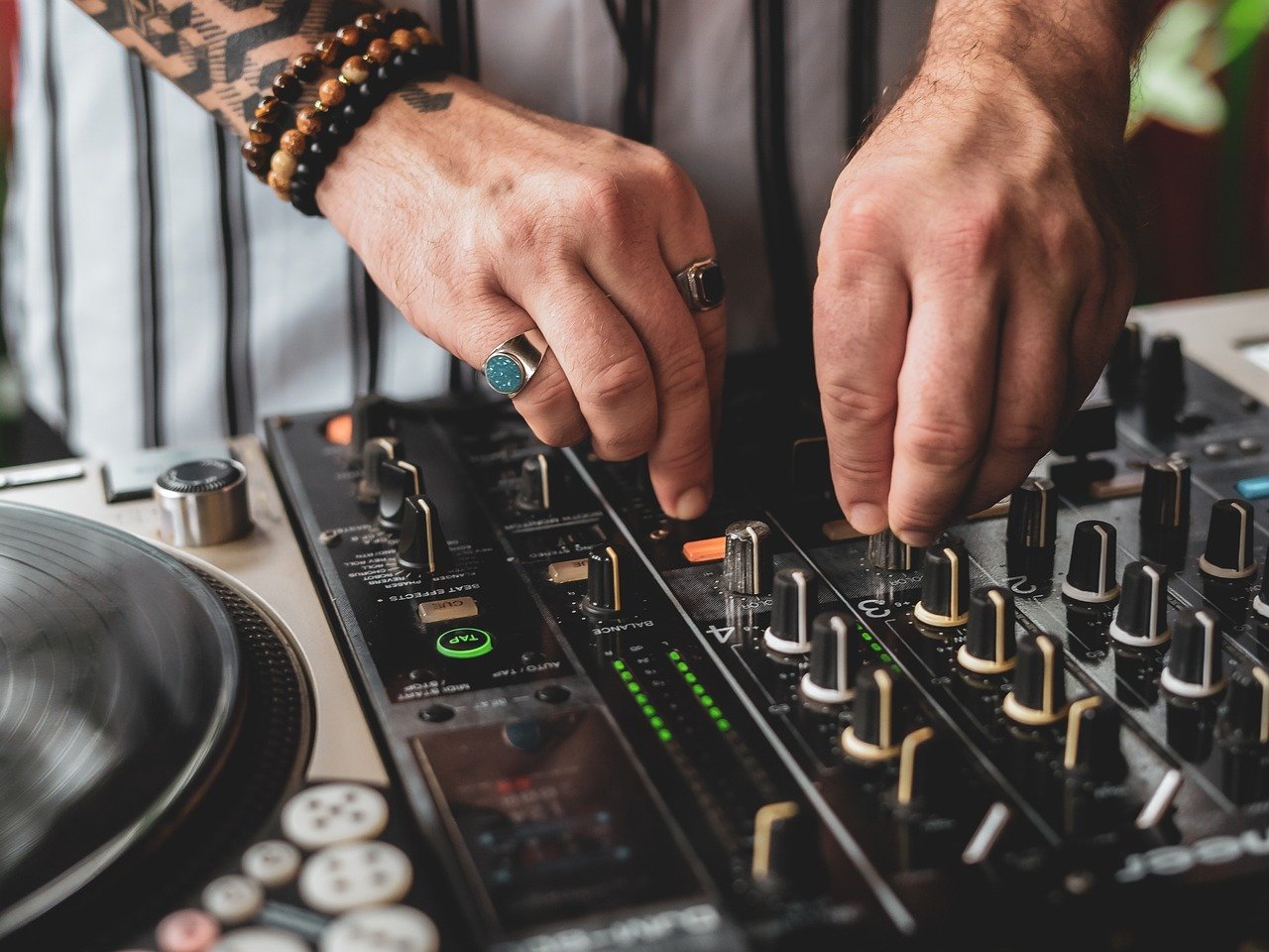 핸드믹서 쓰는 도중 정지되는 이유는? 2 핸드믹서 쓰는 도중 정지되는 이유는