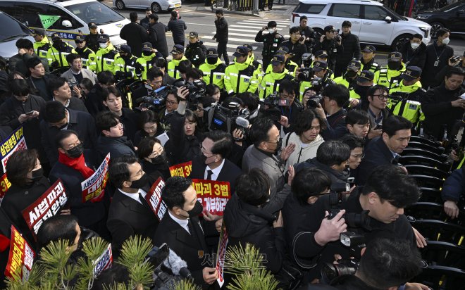 39년 만의 사법 체계 대변화, '사법3법' 공포·시행! 당신의 삶에 어떤 영향을 미칠까요? 18 섹션 2 이미지