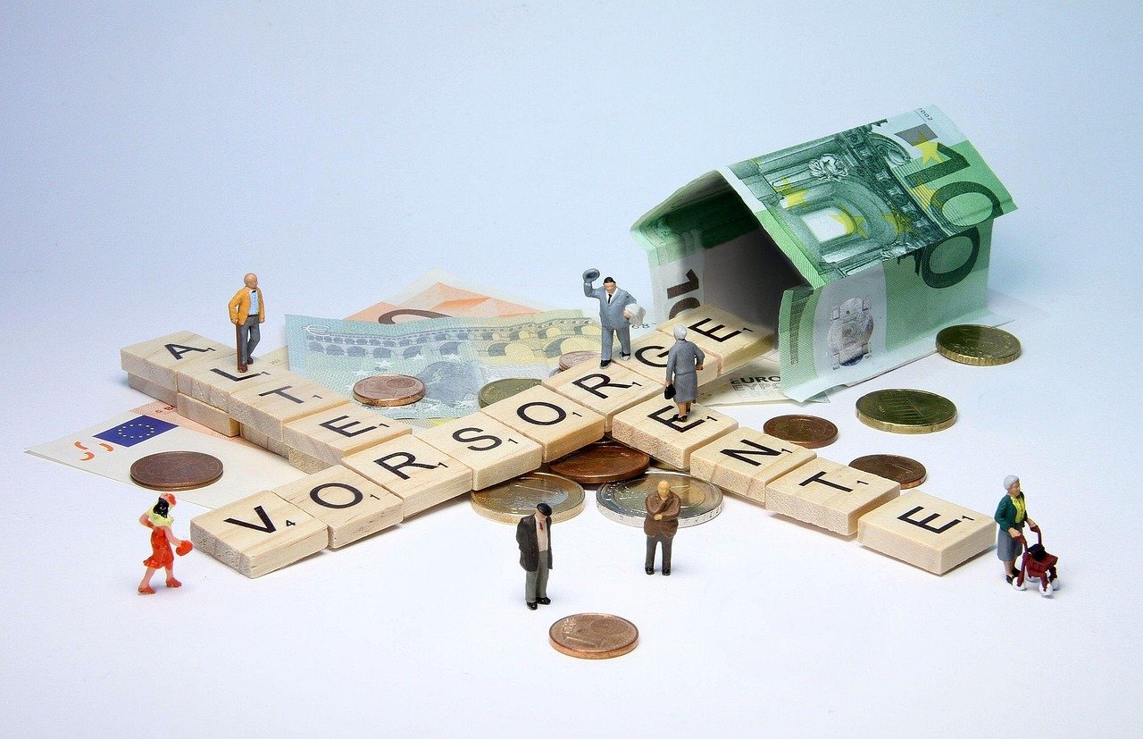 퇴직연금, 그냥 두면 손해입니다! 요즘 난리 난 '직접 투자법' 이유와 현명한 노후 준비 전략 7 섹션 1 이미지