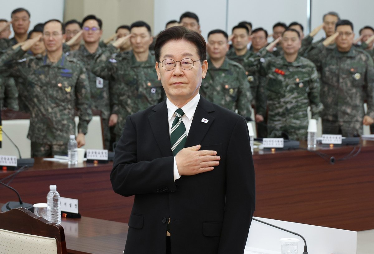 인구 절벽 시대, 대한민국의 지속 가능한 국방 해법: 선택적 모병제 심층 분석 11 섹션 2 이미지