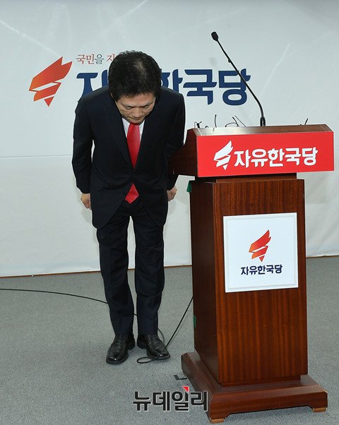 故 김진 전 논설위원: 보수 언론의 상징, 그의 삶과 유산 10 섹션 2 이미지