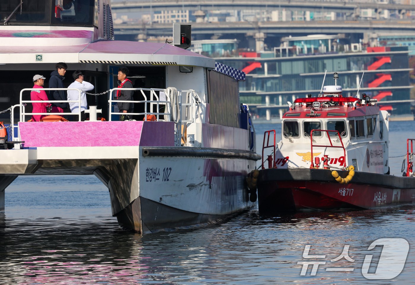 끝없는 혈세 투입? 서울시-한강버스 '무기한 지원' 독소조항 논란, 시민들의 궁금증 완전 해부! 13 섹션 2 이미지