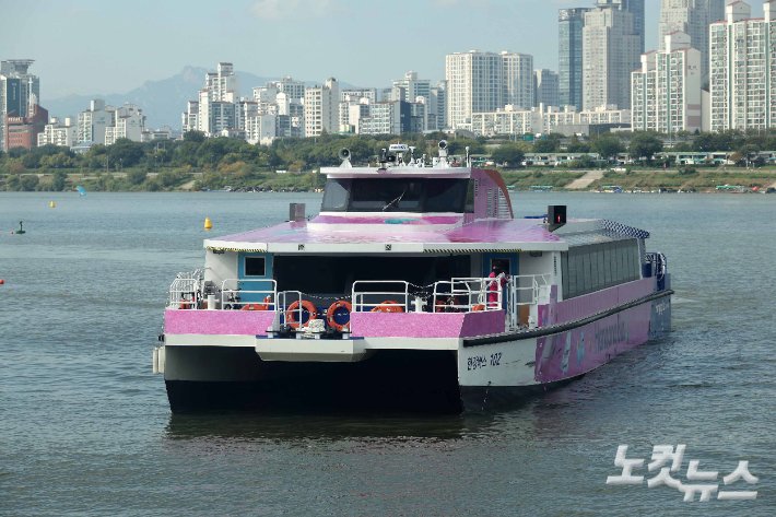 끝없는 혈세 투입? 서울시-한강버스 '무기한 지원' 독소조항 논란, 시민들의 궁금증 완전 해부! 11 섹션 1 이미지